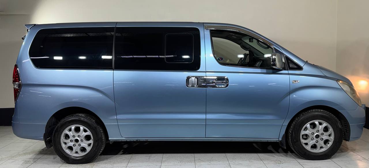 Hyundai Grand Starex