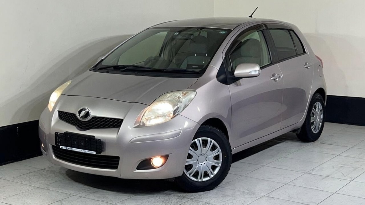 TOYOTA  VITZ