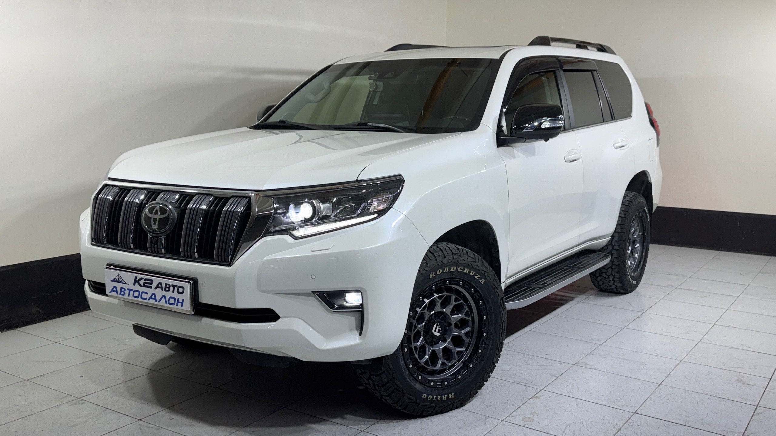 TOYOTA  LAND CRUISER 150