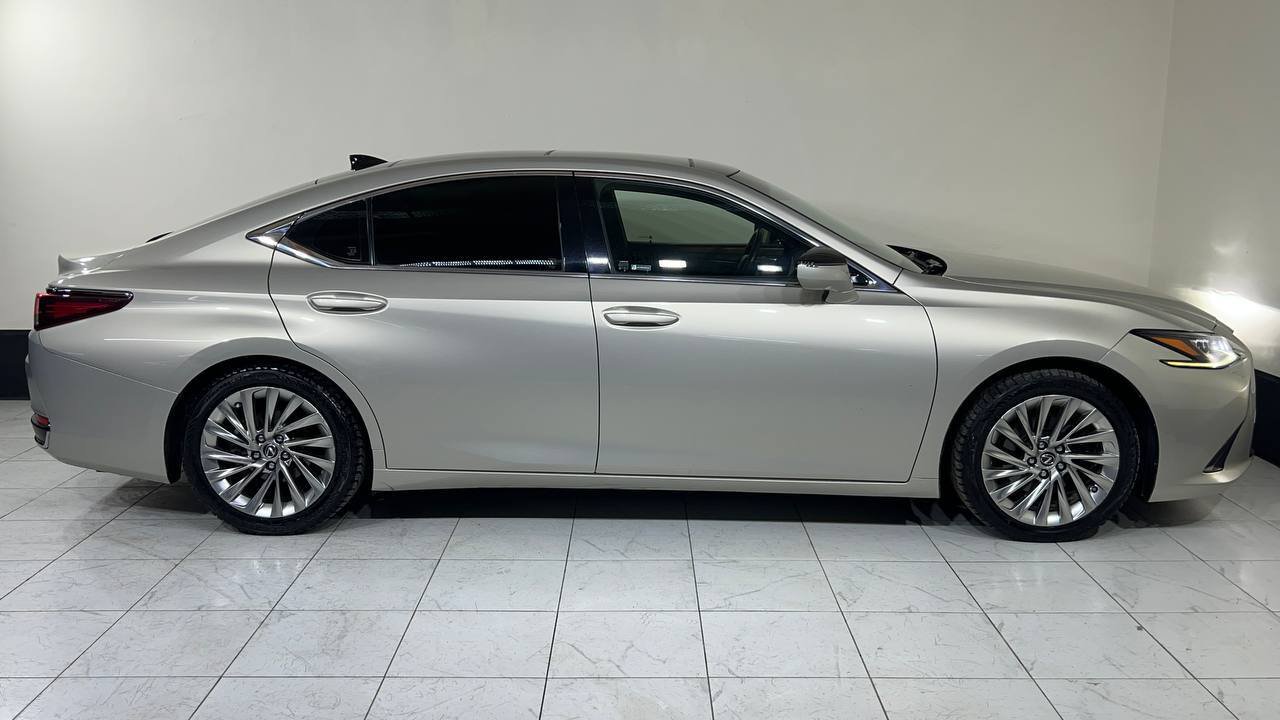 Lexus ES250