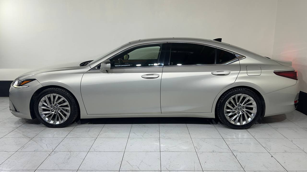 Lexus ES250
