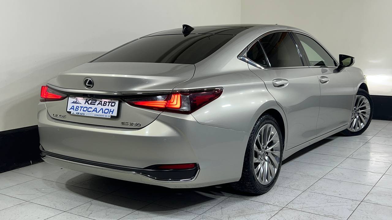 Lexus ES250